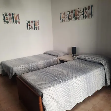 Mary House דירה *